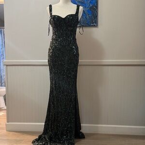 Windsor Elegant Green Black Evening Gown